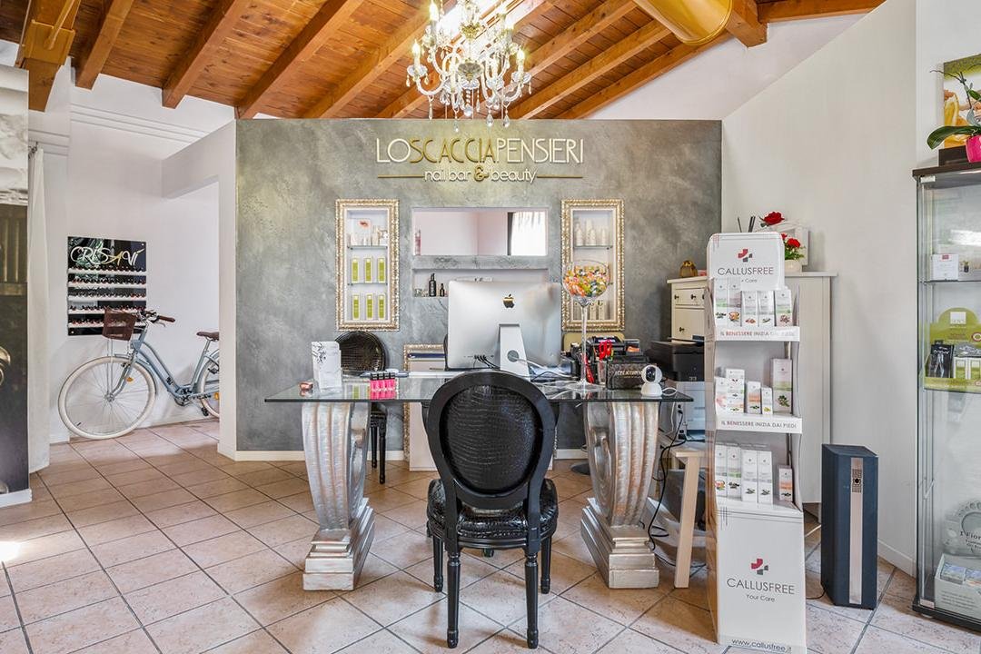 LoScacciapensieri Nail Bar & Beauty, Carpi, Emilia-Romagna