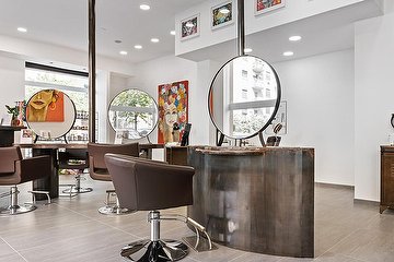 Blanco Salon