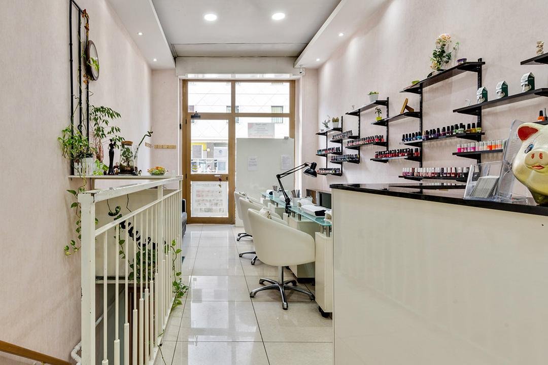 Miss Nail, Piazzale Selinunte, Milano