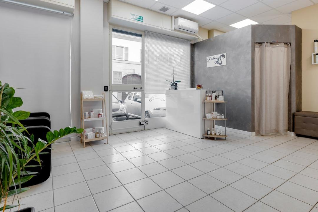 J'Adore Saloon, Cremona, Lombardia