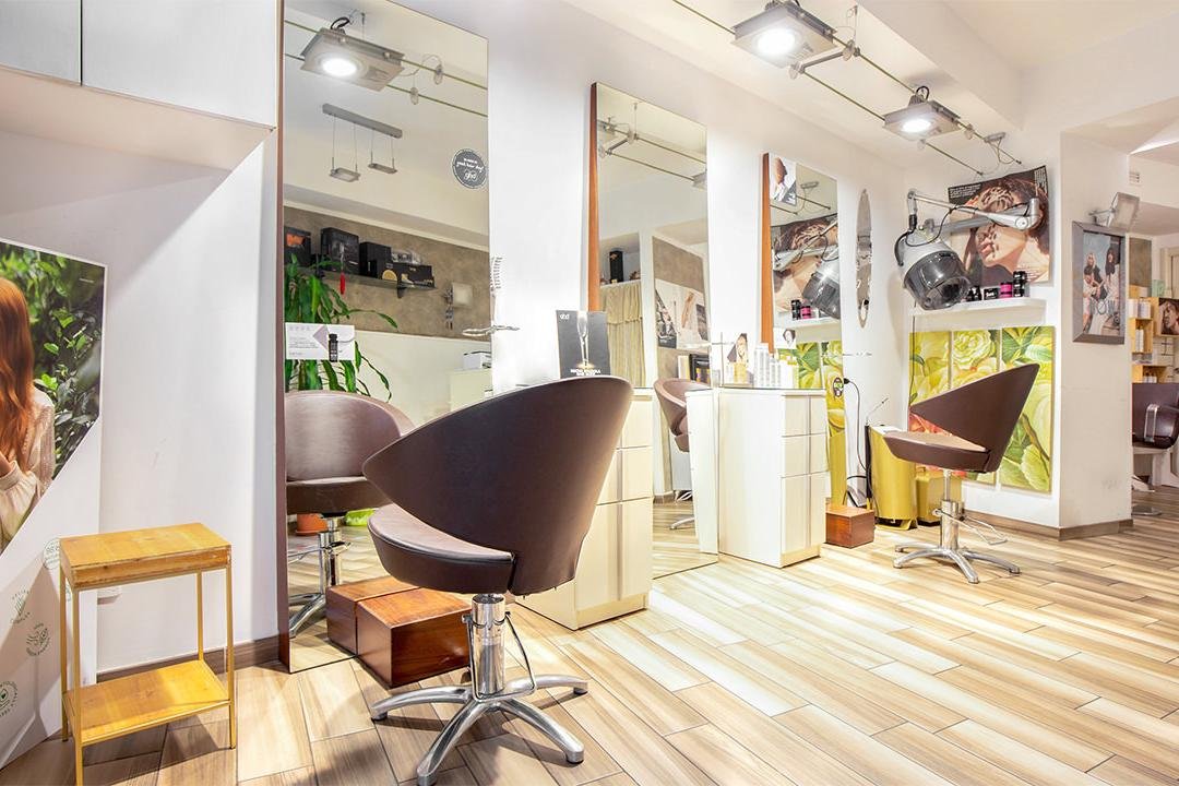 Nives Hair Sense, Fermo