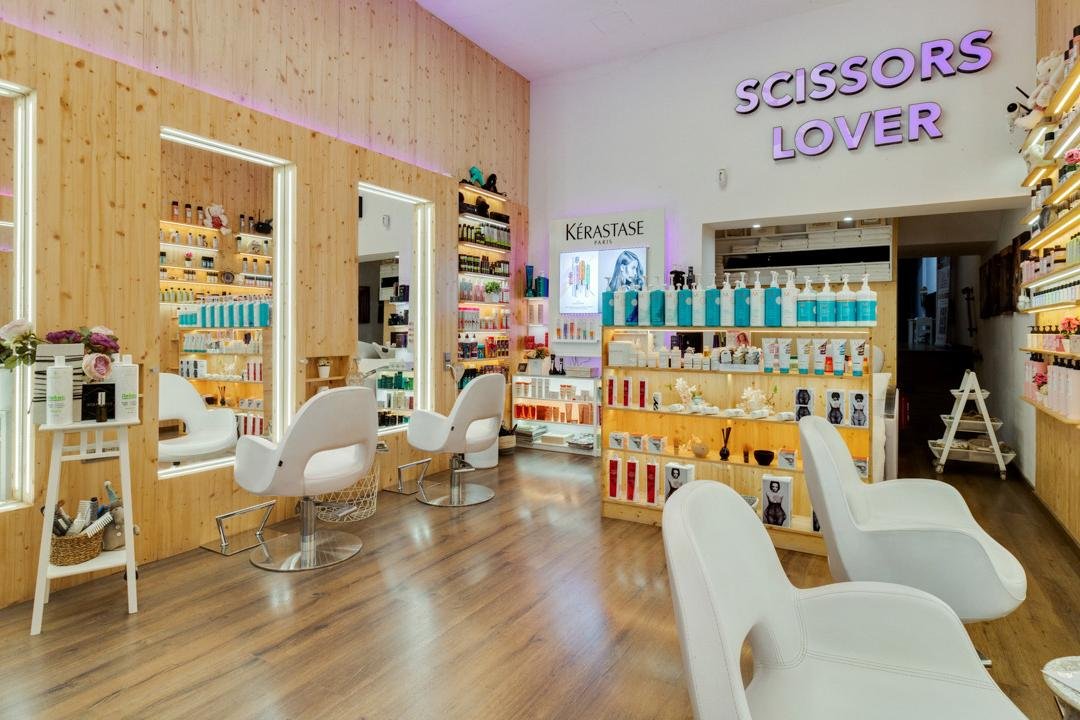 Scissors Lover, Centre, Provincia de Barcelona