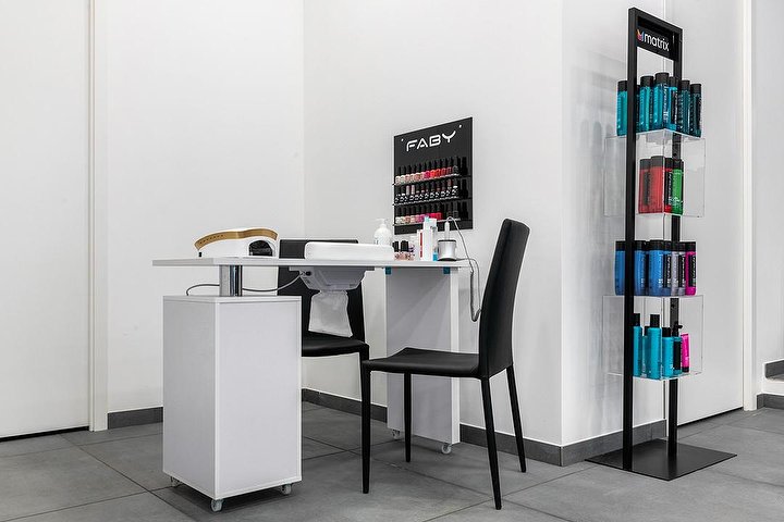 Elegance Hair Salon - Coiffure Palermo - Photo de galerie - OneBooking