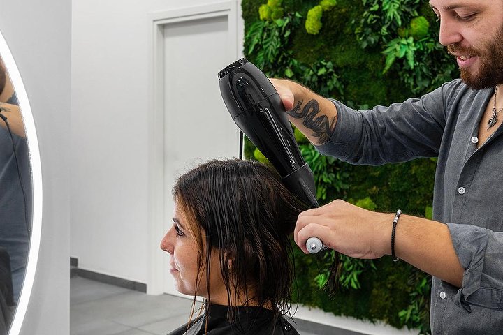Elegance Hair Salon - Coiffure Palermo - Photo de galerie - OneBooking