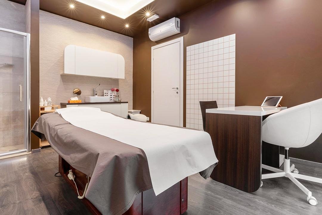 Seventeen - Brows Therapy, Cavoretto, Torino