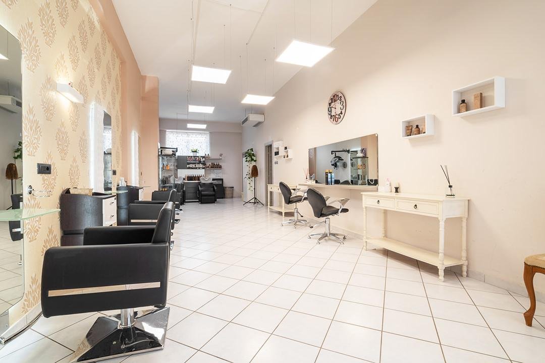 Infinity Hair Studio & Beauty, Avellino, Campania