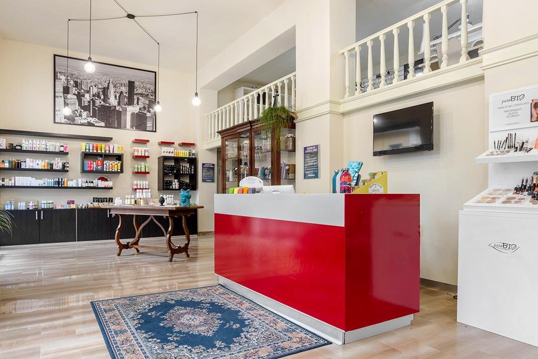 Malafemmena BioProfumeria Nails&Beauty, Cassino