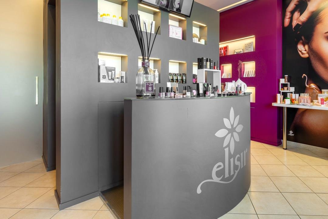 Arianna Casali Onicotecnica e Lash Maker Salone di bellezza a Marche