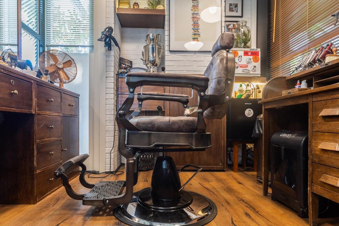 Only You Barber Shop by Diego Gardel, Jerónimos, Madrid