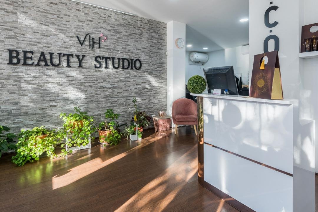 Vir Hernandez Beauty Studio, Almendra, Comunidad de Madrid
