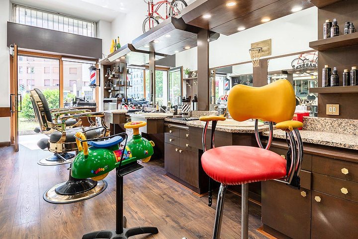 Vintage Bolivar Since 1964 - Barbier Milano - Photo de galerie - OneBooking