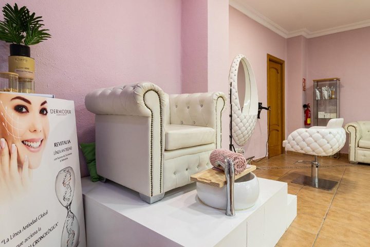 Marine Zakaryan Salón de Belleza - Onglerie Málaga - Photo de galerie - OneBooking