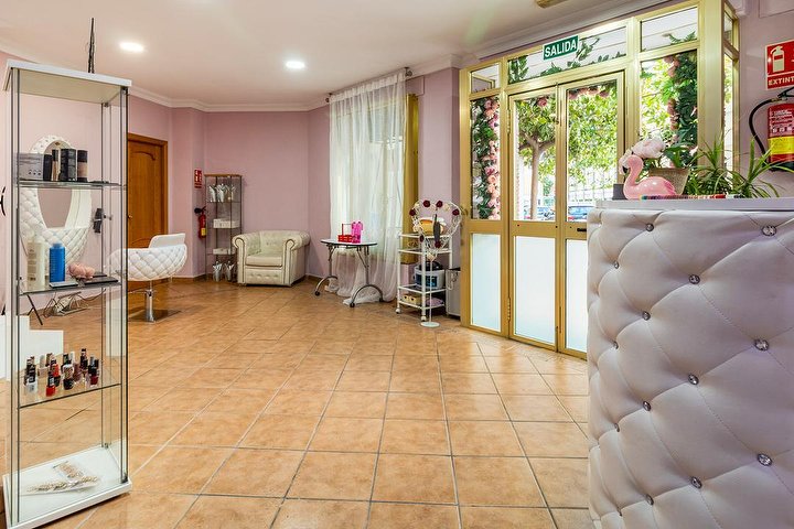 Marine Zakaryan Salón de Belleza - Onglerie Málaga - Photo de galerie - OneBooking