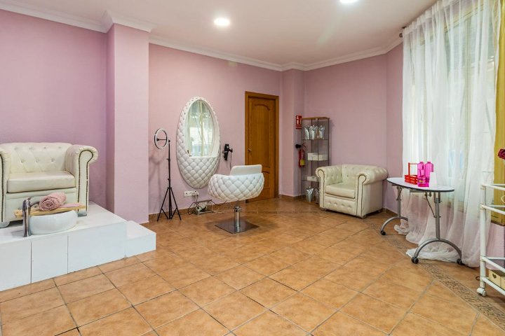 Marine Zakaryan Salón de Belleza - Onglerie Málaga - Photo de galerie - OneBooking
