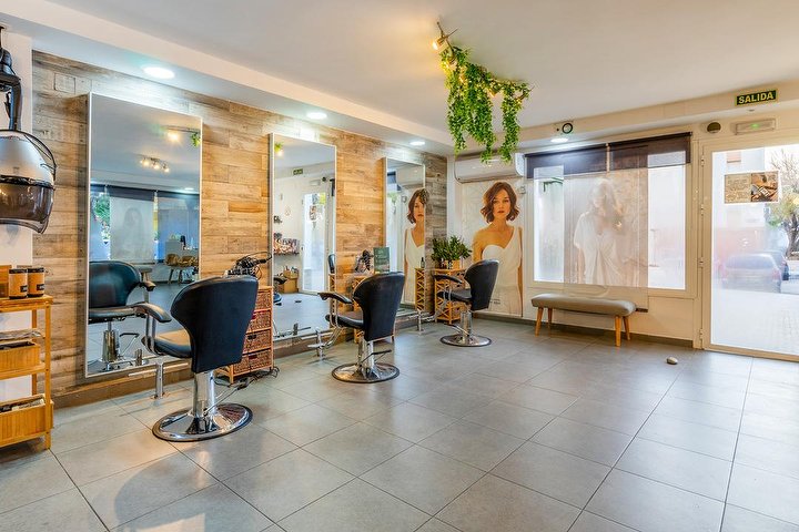Susana Álvarez Estilistas Unisex - Barbier Cádiz - Photo de galerie - OneBooking
