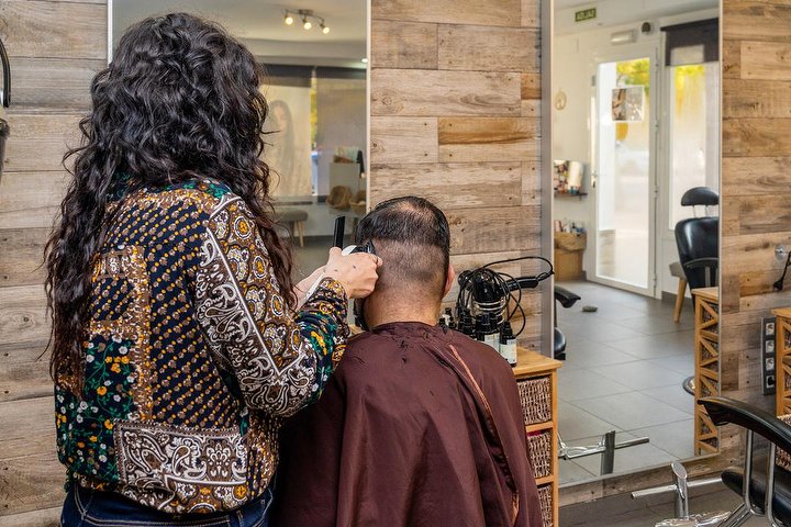 Susana Álvarez Estilistas Unisex - Barbier Cádiz - Photo de galerie - OneBooking