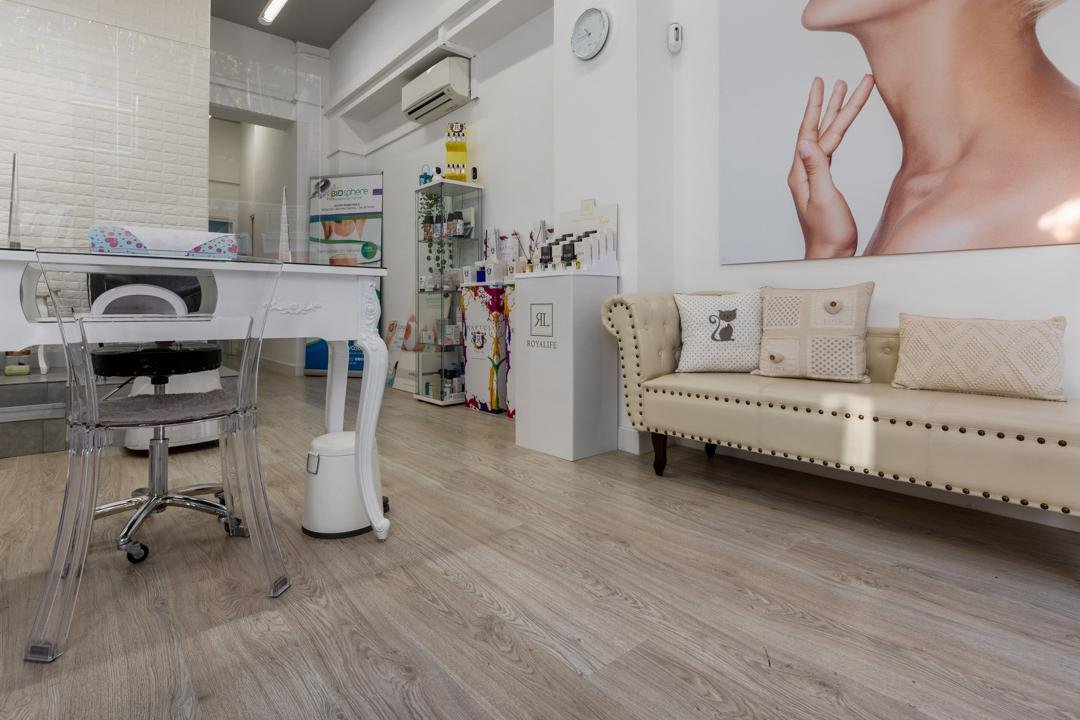 Adelmar Nails, La Nova Esquerra de l'Eixample, Barcelona