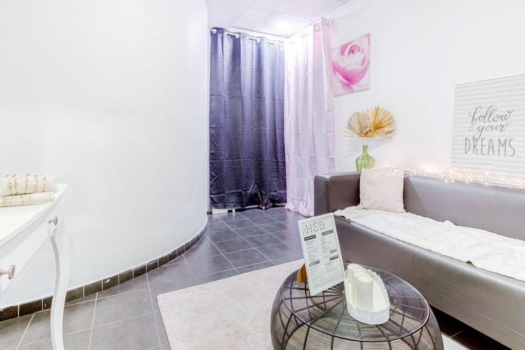 HOUSEOFFBROW , Montreuil, Seine-Saint-Denis