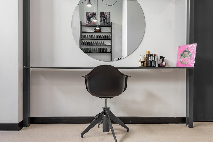 Contesta Rock Hair - Coiffure Milano - Photo de galerie - OneBooking