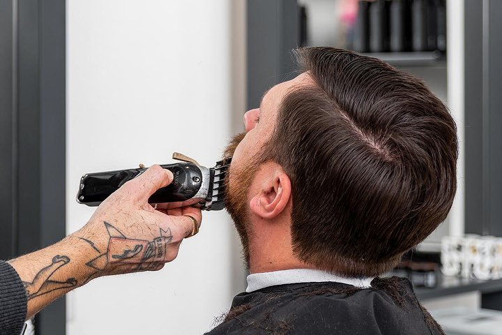 Contesta Rock Hair - Coiffure Milano - Photo de galerie - OneBooking