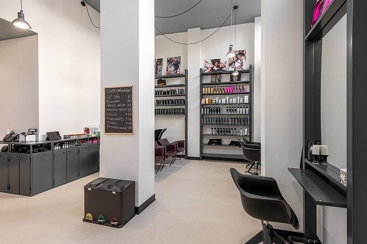 Contesta Rock Hair - Coiffure Milano - Photo de galerie - OneBooking