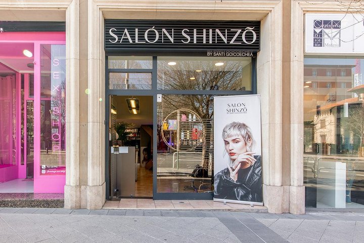 Salón Shinzõ by Santi Goicoechea - Barbier Pamplona - Photo de galerie - OneBooking