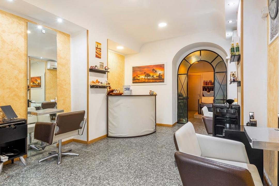 EHS Essence Hair Spa, Libia, Milano