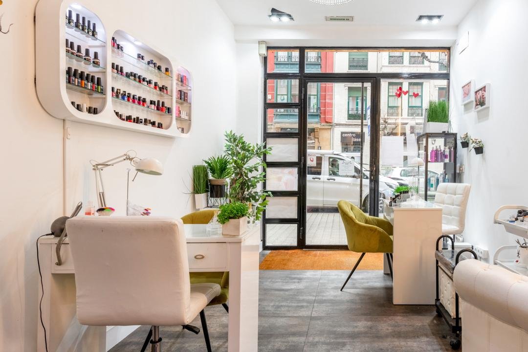 Salón de Belleza Labios Rojos, Indautxu, Bilbao