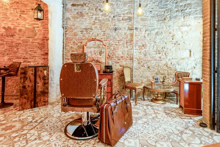 Mr. Braz Steampunk Barbershop - Barbier Barcelona - Photo de galerie - OneBooking