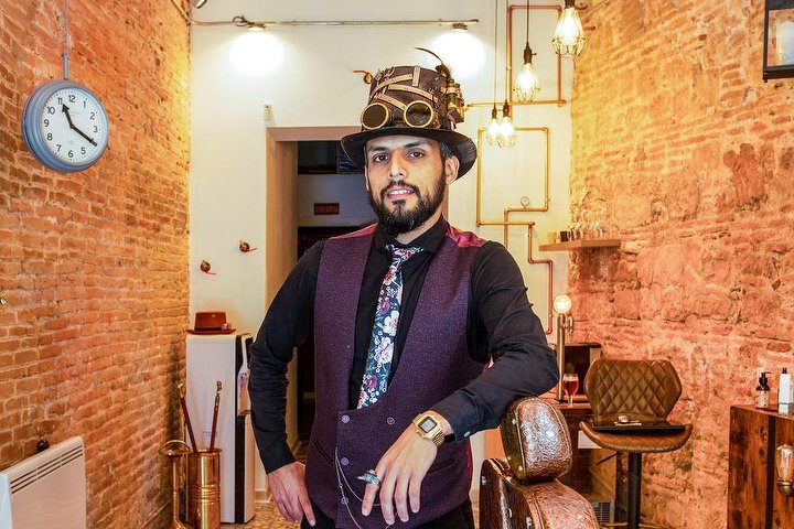 Mr. Braz Steampunk Barbershop - Barbier Barcelona - Photo de galerie - OneBooking