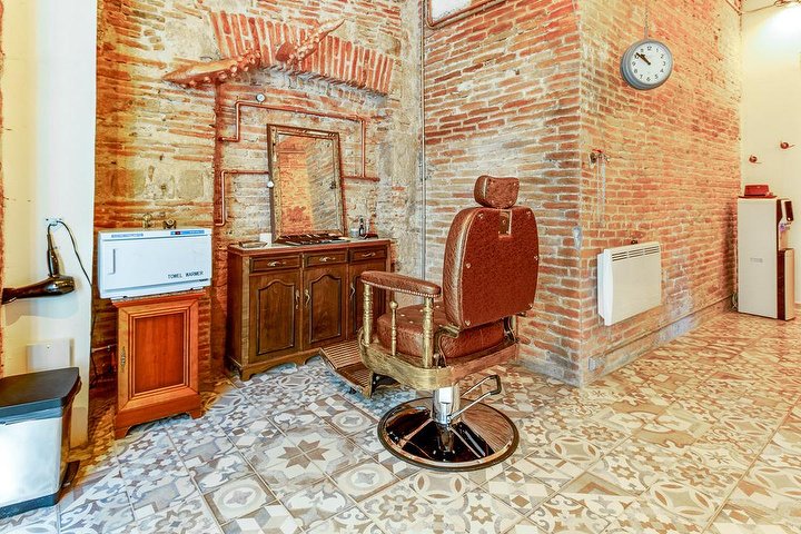 Mr. Braz Steampunk Barbershop - Barbier Barcelona - Photo de galerie - OneBooking