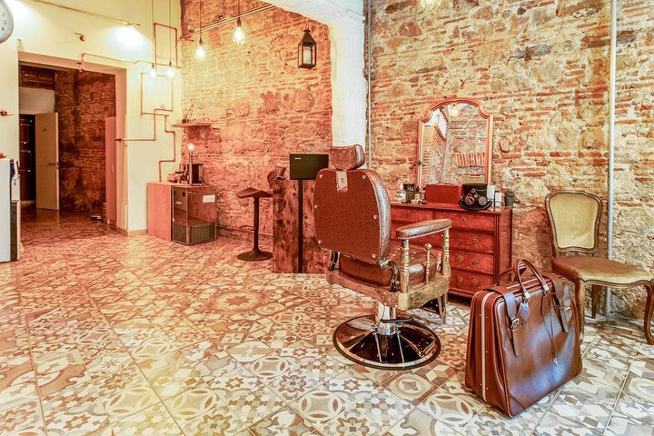 Mr. Braz Steampunk Barbershop - Barbier Barcelona - Photo de galerie - OneBooking