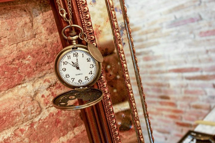 Mr. Braz Steampunk Barbershop - Barbier Barcelona - Photo de galerie - OneBooking
