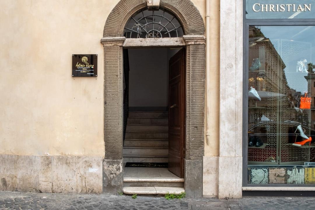 Antonio Russo Consulente d'Immagine - Piazza San Lorenzo in Lucina, Centro Storico, Roma