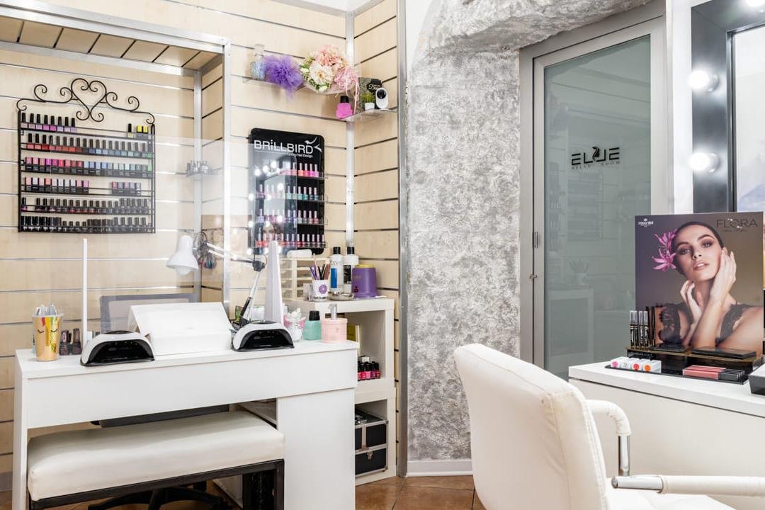 ELLE Estetica & Tattoo, Campania