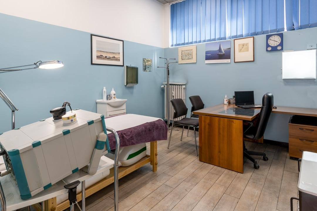 P.M.F Ambulatorio Medico Odontoiatrico, Arese, Lombardia