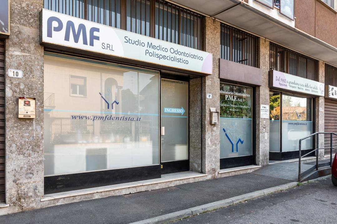 P.M.F Ambulatorio Medico Odontoiatrico, Arese, Lombardia