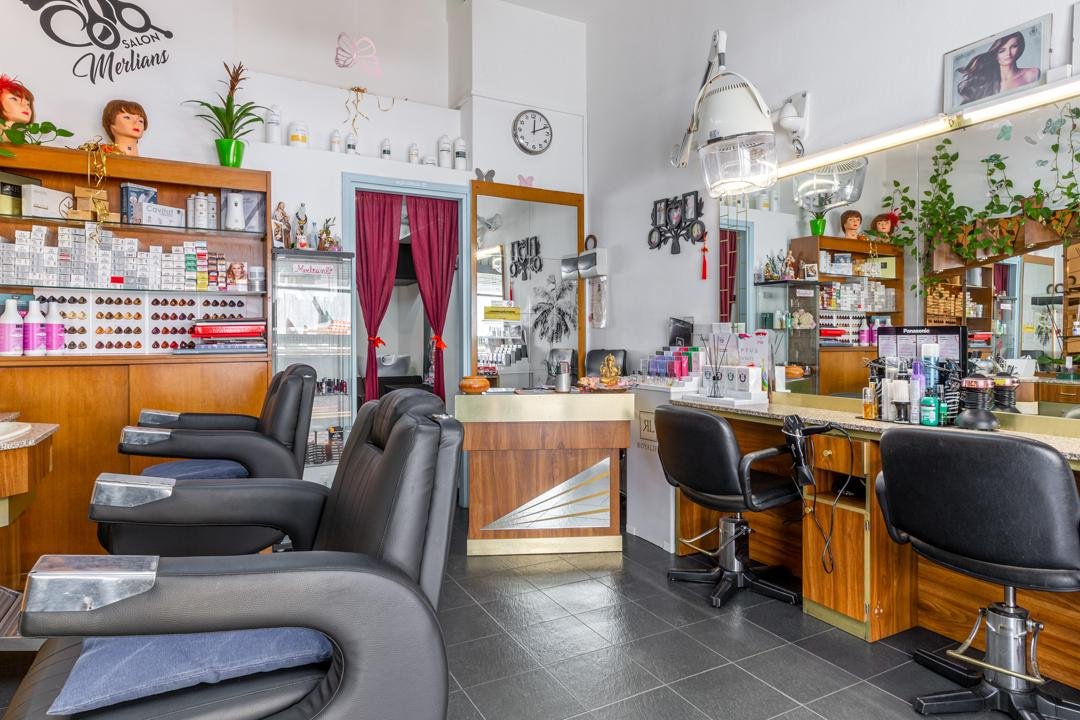 Salon Merlians, Zona Farini, Milano