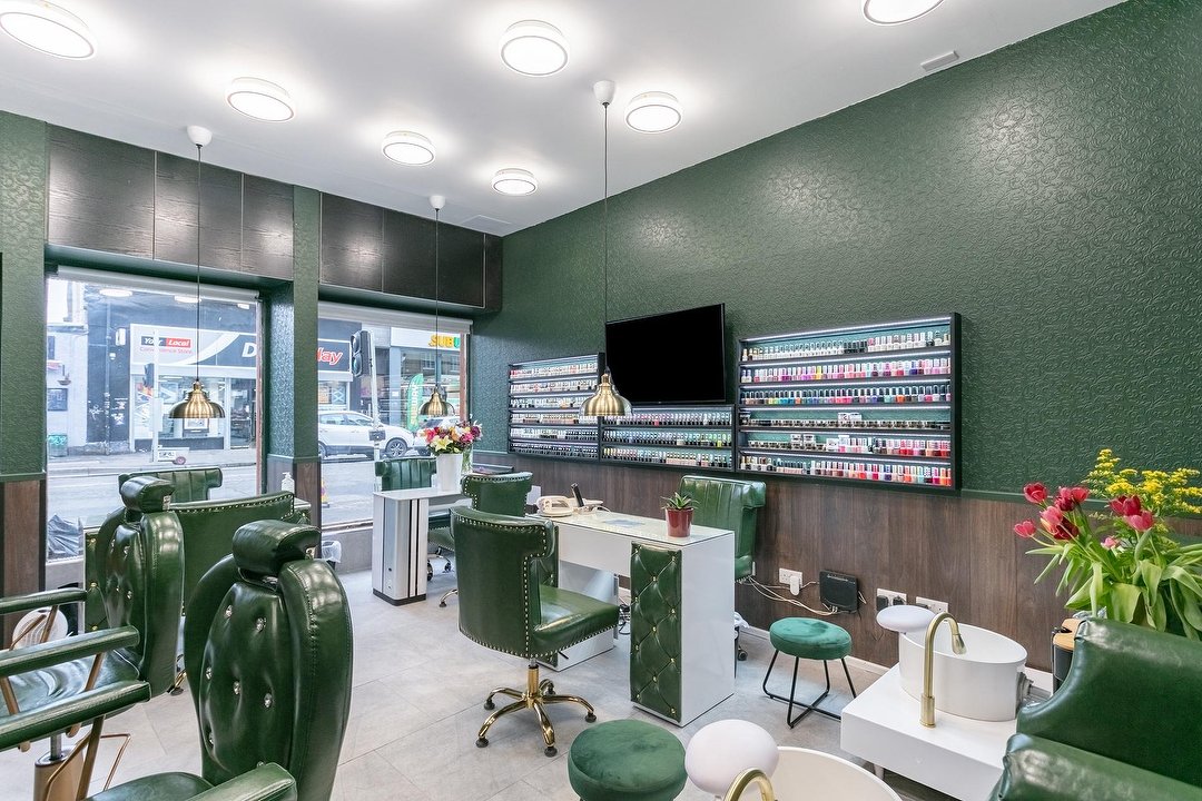 Emerald Nails & Beauty, Woodlands, Glasgow