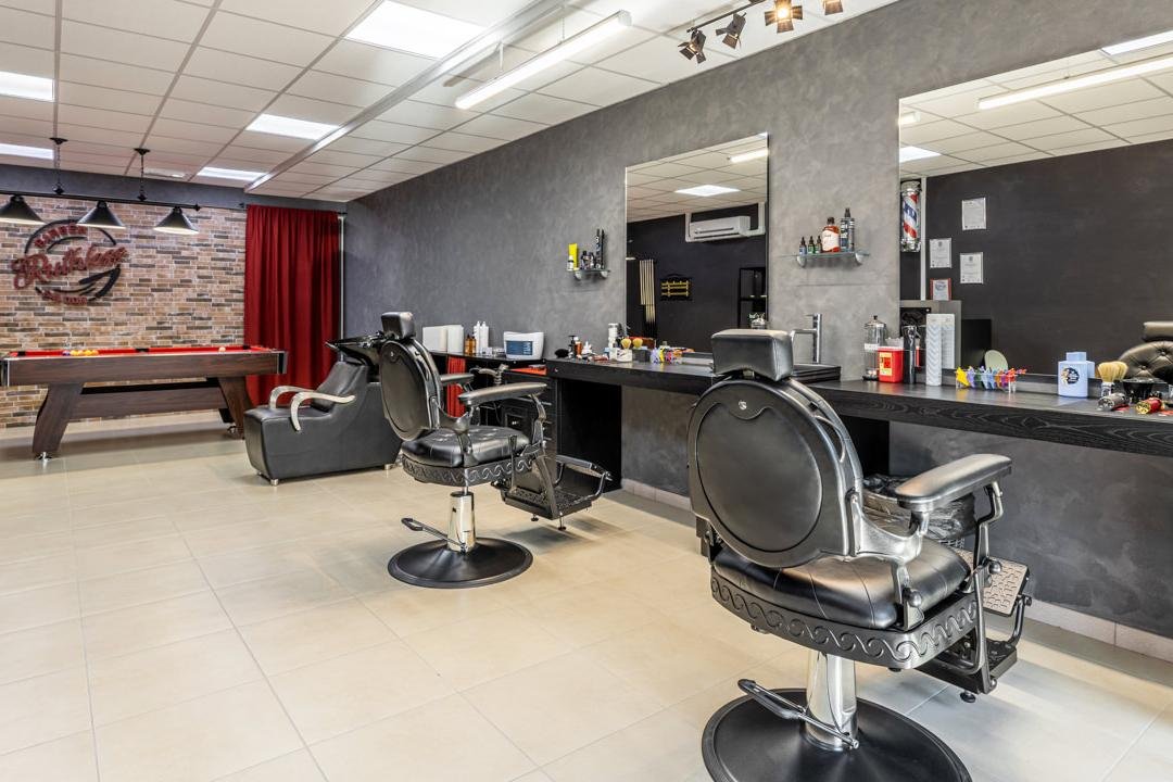 Ruthless Barber, Sardegna