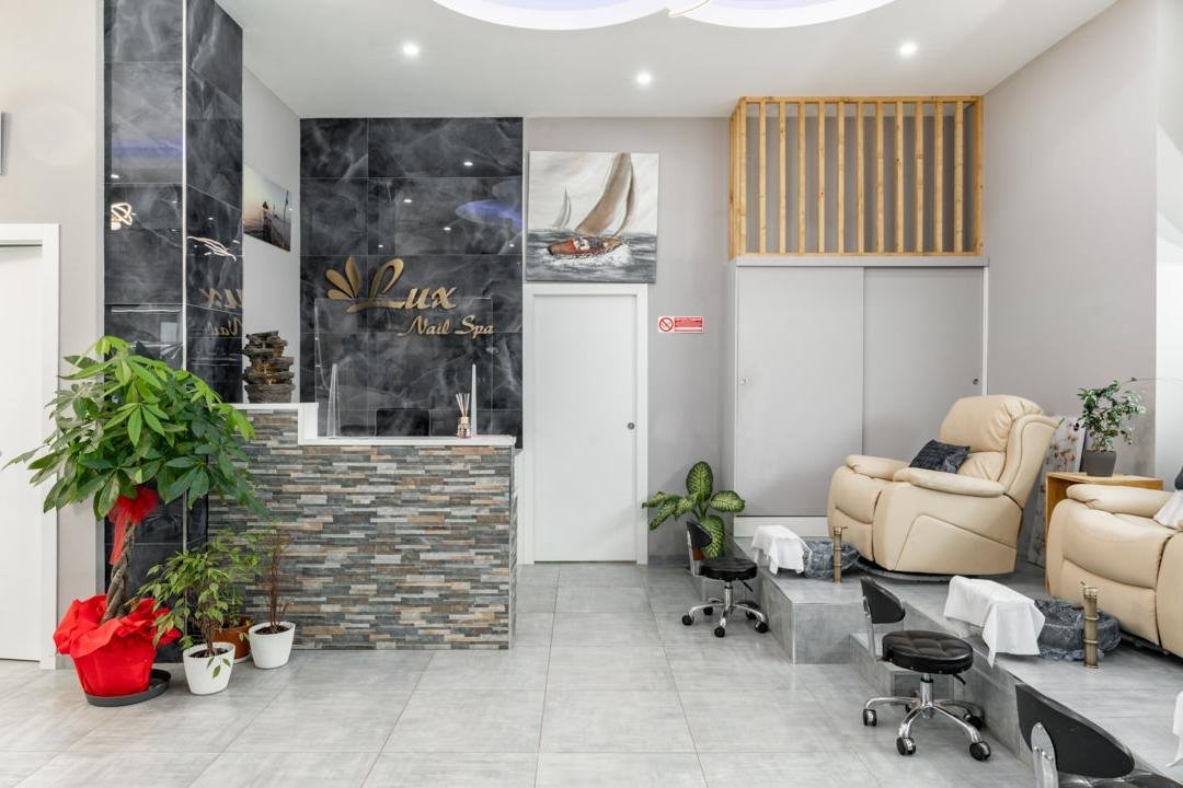 Lux Nail Spa, Libia, Milano