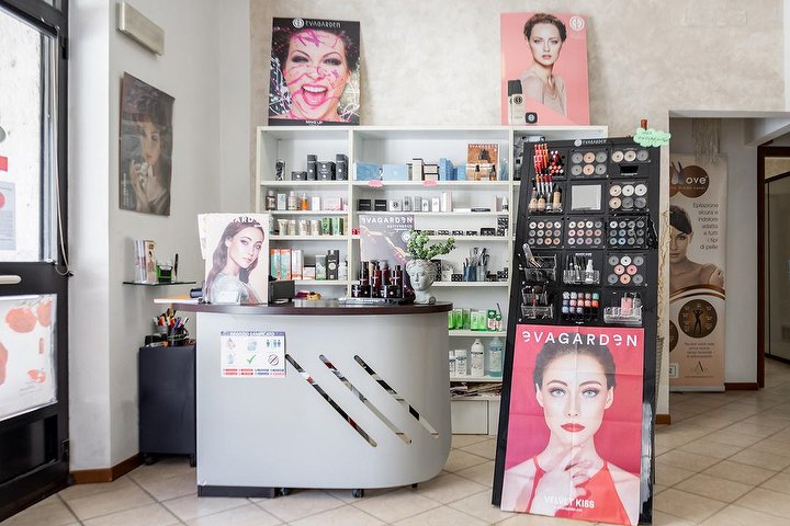 On Nails & Beauty