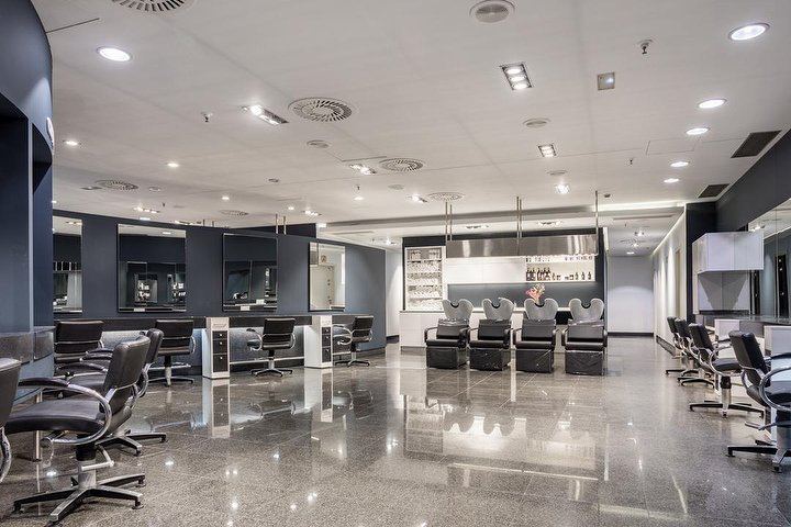 Cesar Morales International - Barbier Alcalá de Henares - Photo de galerie - OneBooking