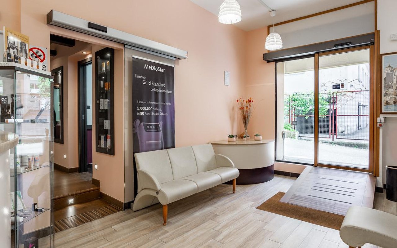 French manicure vicino Quintiliani, Roma - Treatwell