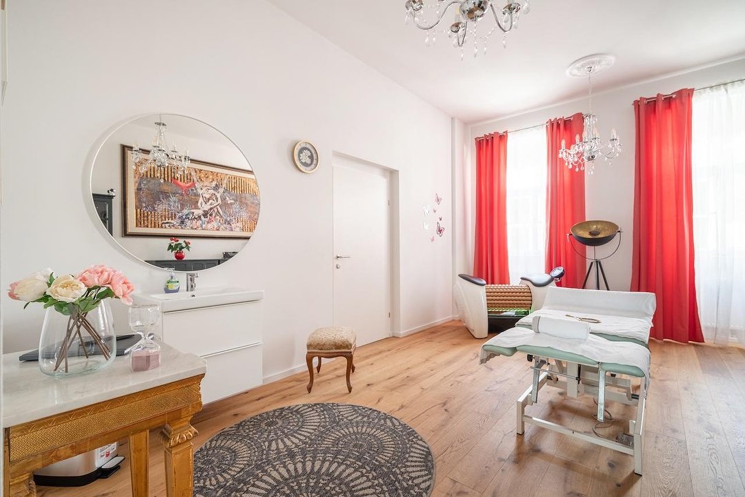 Advanced Medical Massage, 23. Bezirk, Wien
