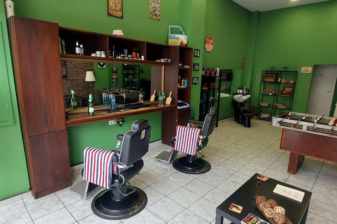 Vergos Barbershop, Poligono, Αθήνα