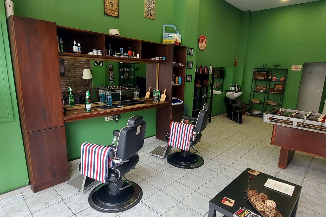 Vergos Barbershop, Poligono, Athens