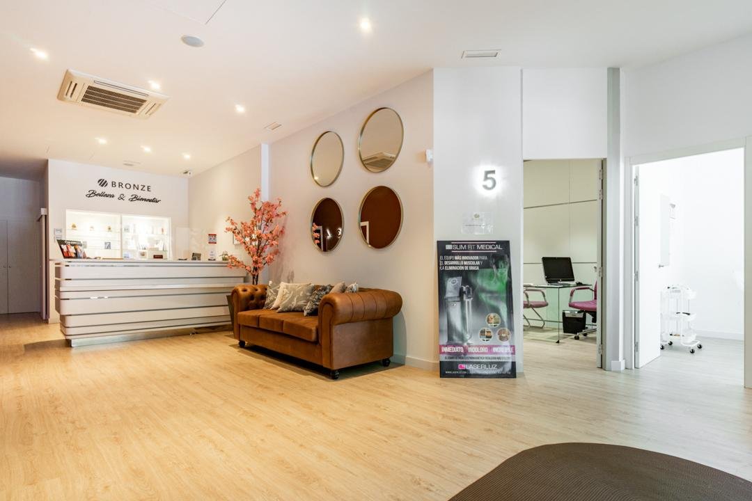 Clínica Bronze, La Buhaira, Sevilla