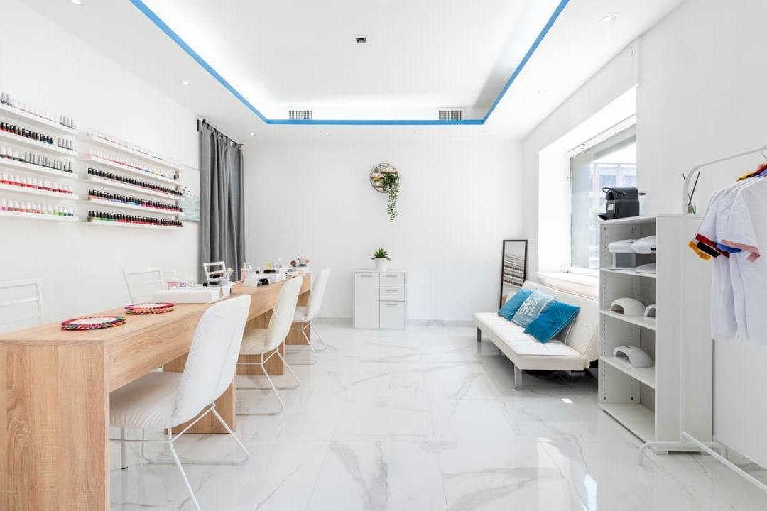Koin Nails, Lombardia