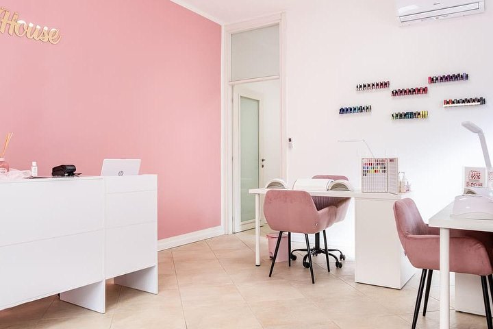 Doll House - Verona - Onglerie Verona - Photo de galerie - OneBooking